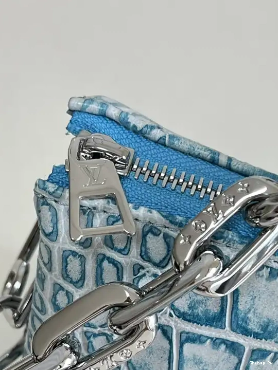 LOUIS VUITTON PM-26*20*12cm COUSSIN 0616
